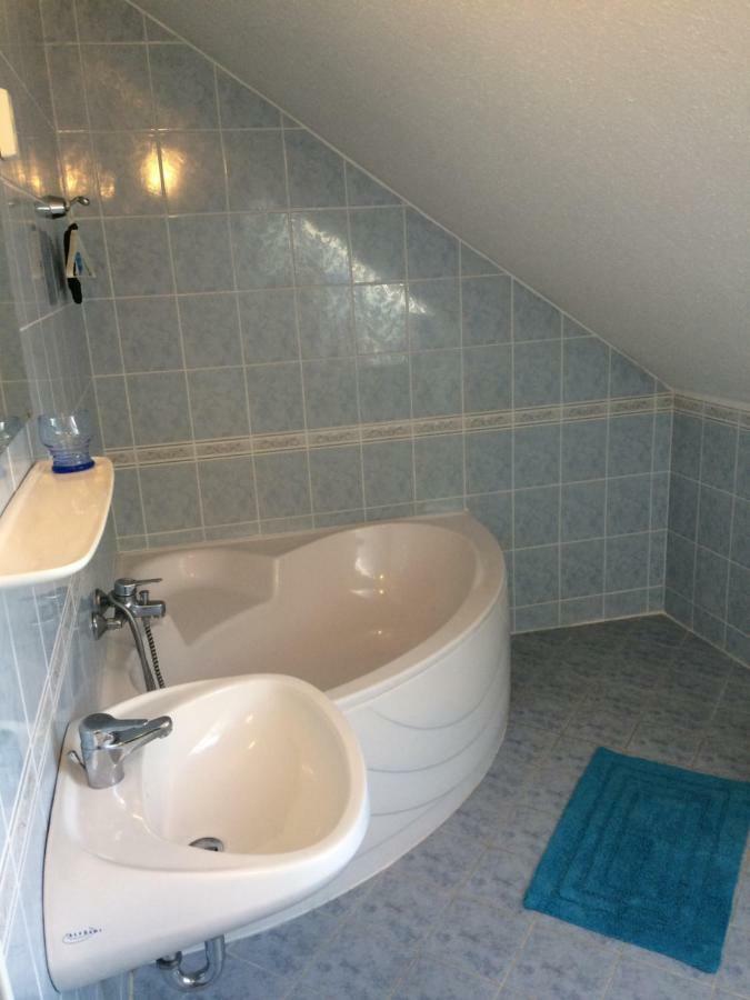 Mary Apartment Шиофок Экстерьер фото